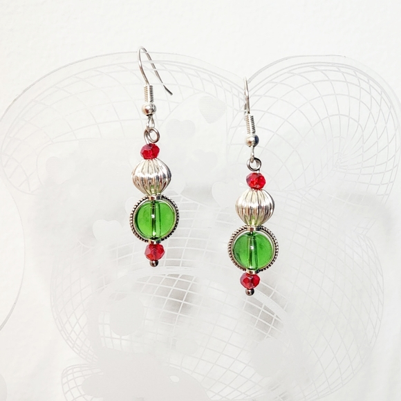 Christmas Dangle Earrings Glass Beads & Crystals Red & Green Handmade - Picture 1 of 3